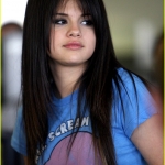 selena-gomez-lax-02.jpg
