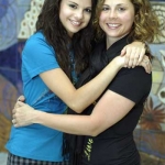 selena-gomez-and-mum.jpg