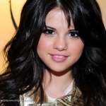 selena_gomez_06-1600x1200.jpg