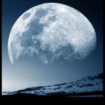 northern_lights_moon.jpg