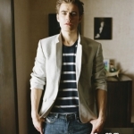 Paul-Wesley-3-the-vampire-diaries-tv-show-19579565-325-400.jpg