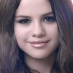 selenaHOTTIE.jpg