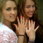 Miley_Cyrus_Emily_Osment_bracelets.jpg