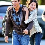 taylor-lautner-and-selena-gomez.jpg