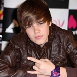 JustinBieber300-011810.jpg