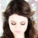 Selena-Gomez-2010---04.jpg