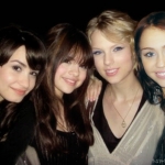 demi-selena-taylor-miley-demi-taylor-miley-and-selena-9932784-452-350.jpg