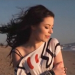 miranda-cosgrove-kissin-u.jpg