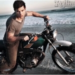 taylor-lautner-motorcycle.jpg