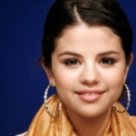 selena-gomez-ap-590bt_286x191.jpg