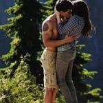 Jacob And Bella kiss.jpg