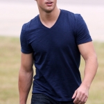Taylor+Lautner+smiles+set+latest+movie+Abduction+xdB40SZPTwWl.jpg