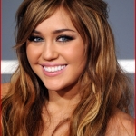 Miley-Cyrus-2011-Grammys5.jpg