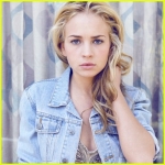 brittany-robertson-nylon-mag-02.jpg