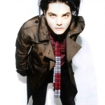 Gerard-Way-Photoshoot-for-Nylon-Guys-Magazine-my-chemical-romance-11229425-548-720.jpg