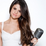 selena-gomez-nem-veszem-komolyan-a-zenet-07010355.jpg