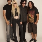 The-Pretty-Reckless-the-pretty-reckless-15057067-305-400.jpg