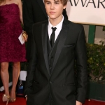 justin-bieber-golden-globes-picture.jpg