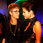 selena-gomez-justin-bieber-vmas-2011.jpg