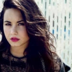 demi.jpg