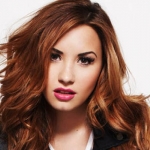 demi0.jpg