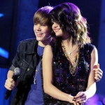 JustinBieberSelenaGomezDickClark.jpg