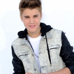 Justin-Bieber-2012-BMAs-02.jpg