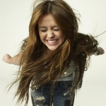 154277-miley-glamour-photoshoot-fullscreen-1_large.jpg