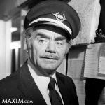 NeverYoung_ErnestBorgnine_l.jpg