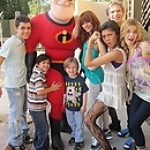 thumb_Disneyland_With_The_Cast_Of_Shake_it_Up_zendaya_coleman_18633903_600_770.jpg