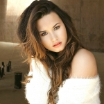 Demi-Wallpaper-demi-lovato-26664633-1024-768.jpg