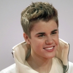 9_JustinBieberPA181111.jpg