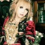 hizaki offical.jpg