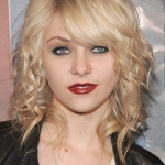 Taylor_MomsenMar_13_2009.jpg