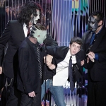 slipknot-gal-vma08.jpg