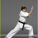Leo-howard-busts-walls-17.jpg