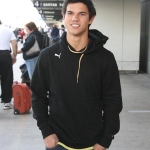 post_image-81121ne2_lautner_b-gr_01.jpg