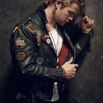 Chris (:
