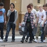 one direction és a barátaik.jpg
