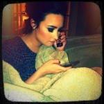 Demi black smink.jpg
