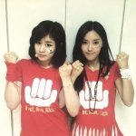 Hyomin and Jiyeon Couple Cheering (1).jpg