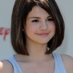 Selena Gomez rövid haja.jpg