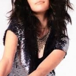 selena  tombol.jpg