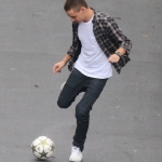 Liam+Payne+One+Direction+Playing+Soccer+CBS+Z8cNlx_w6kmx.jpg