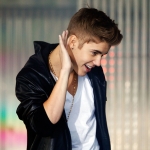 justin-bieber-paparazzi-feature.jpg