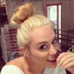 293853-miley-cyrus-gets-another-hair-makeover.JPG