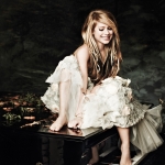 Avril-Lavigne-Cute-Smile.jpg
