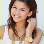 Zendaya-zendaya-coleman-25761375-860-1222.jpg