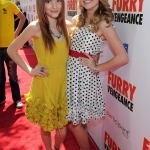 Bella+Thorne+Stefani+Scott+Premiere+Summit+oQJD5zSTkqDx.jpg