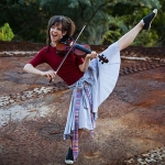 draft_lens19090856module156623072photo_1327725613640px-Lindsey_Stirling[1].jpg